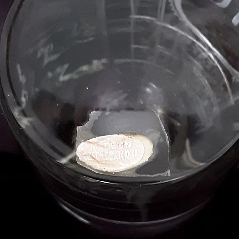 Czech PRAHA Castle | St. Vitus Cathedral Etched Crystal Vase 10